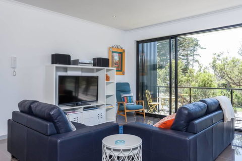 Beautiful Beachfront Apartment At Capel Sound - Accommodation Port Macquarie 1