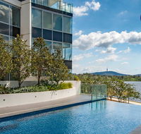 Beautiful Modern Lake View Apartment - Accommodation Port Macquarie