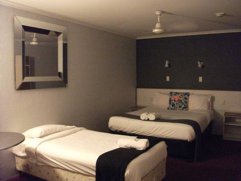 Beerwah Glasshouse Motel - Accommodation Port Macquarie 1