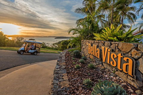 Bella Azure Two Bedroom Two Bathroom Spacious Ocean-view Apartment With Golf Buggy - Accommodation Port Macquarie 3