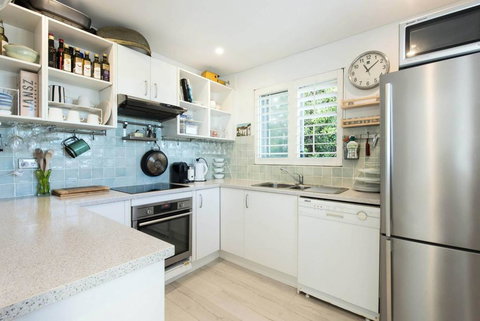 Best Beachside Location In Clovelly With Parking! - Accommodation Port Macquarie 3