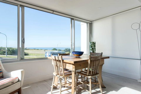 Best Beachside Location In Clovelly With Parking! - Accommodation Port Macquarie 0
