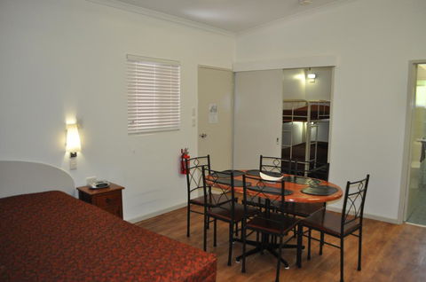 BIG4 MacDonnell Range Holiday Park - Accommodation Port Macquarie 2