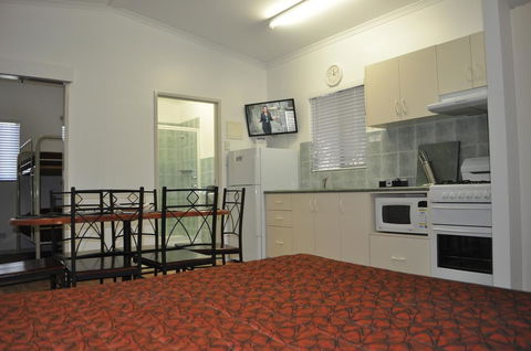 BIG4 MacDonnell Range Holiday Park - Accommodation Port Macquarie 1