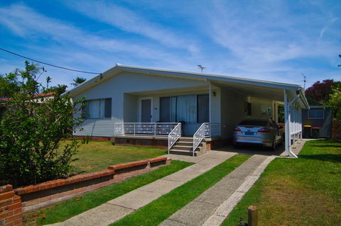 Billy's On Main, 44 Main Street - Accommodation Port Macquarie 0