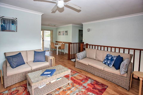 Bimbimbi 2, 11 Willow Street - Accommodation Port Macquarie 3