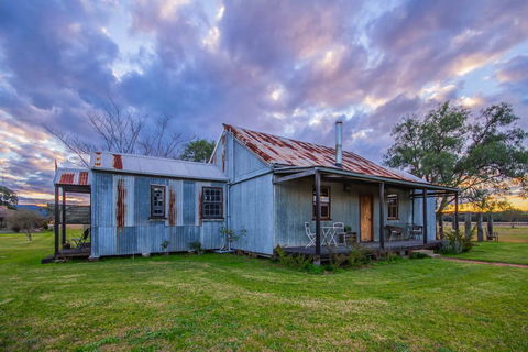 Blaxland's Cottage - Accommodation Port Macquarie 0