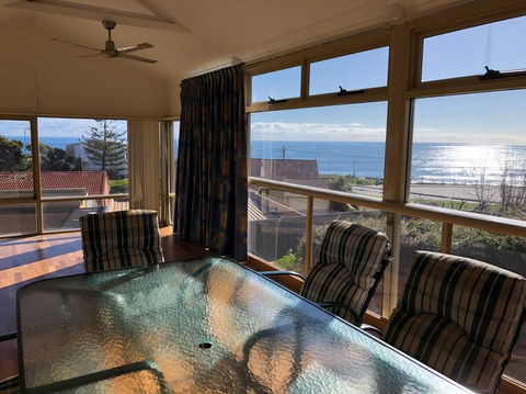 Blue Bay Beach Getaway - Accommodation Port Macquarie 0
