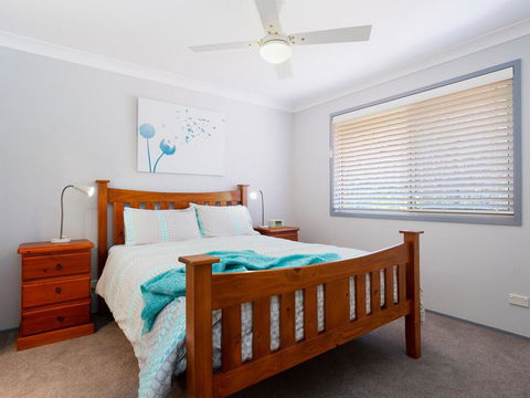 Blue Bay, 83a Rocky Point Road - Foxtel & Air Conditioning Downstairs - Accommodation Port Macquarie 3