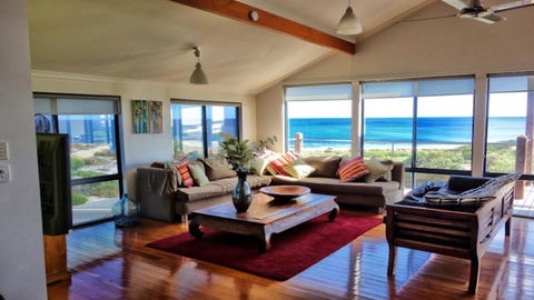 Blue Ocean Haven - Peppermint Grove Beach WA - Accommodation Port Macquarie 1