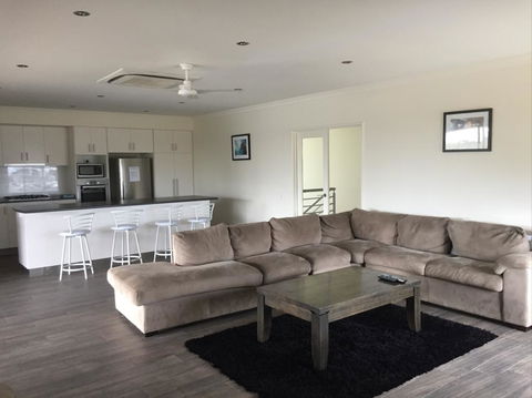 Blue Sky Apartment - Accommodation Port Macquarie 0