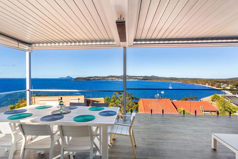 Blue Water Splendour - Infinity Pool And Amazing Views!! - Accommodation Port Macquarie 2