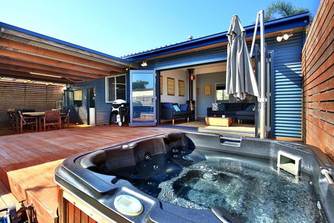 Bluetongue @ Culburra - Pet Friendly - 4 Mins To Beach - Accommodation Port Macquarie 1