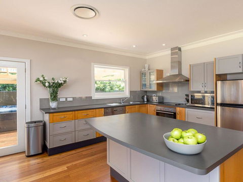 Bluewater - Riverfront Location With Water Views - Accommodation Port Macquarie 1