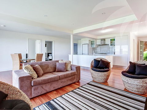 Blueys Bliss 2 - Accommodation Port Macquarie 1