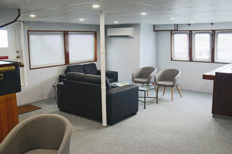 Boatel Cairns - Accommodation Port Macquarie 3
