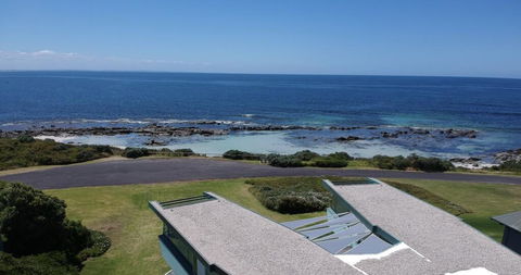 Boathouse - Nearly In The Water And Wonderful Views - Accommodation Port Macquarie 0