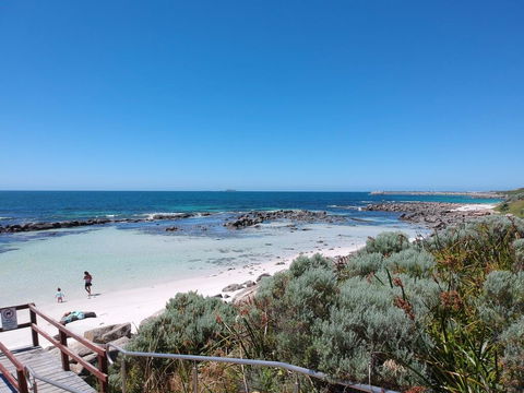 Boathouse - Nearly In The Water And Wonderful Views - Accommodation Port Macquarie 3