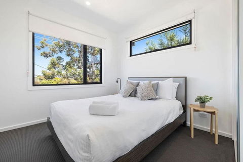 The Moorabbin Townhouse - Comfortable & Accessible - Accommodation Port Macquarie 2
