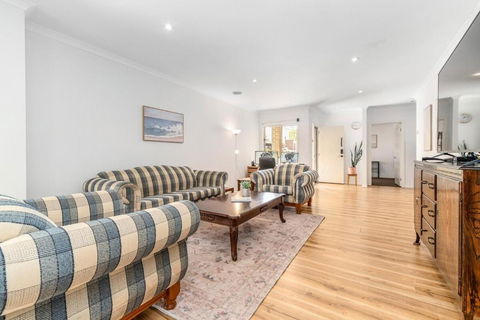 The Noble Prize Netflix & WiFi - Accommodation Port Macquarie 0