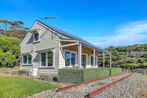 Time Out Train Station - Accommodation Port Macquarie 0