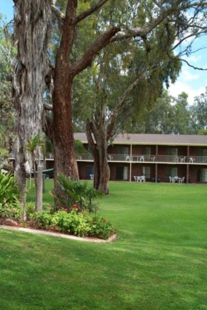 Tocumwal Golf Resort - Accommodation Port Macquarie 0