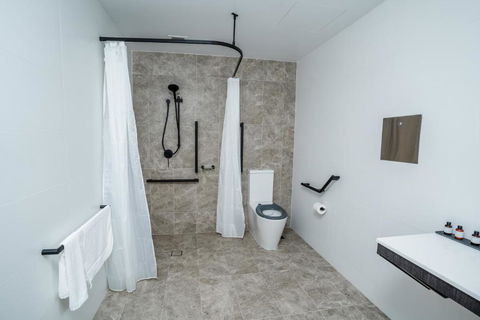 Warners At The Bay - Accommodation Port Macquarie 1
