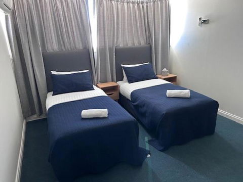 Warners Bay Hotel - Accommodation Port Macquarie 1