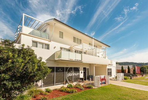Warners Bay Apartments - Accommodation Port Macquarie 1