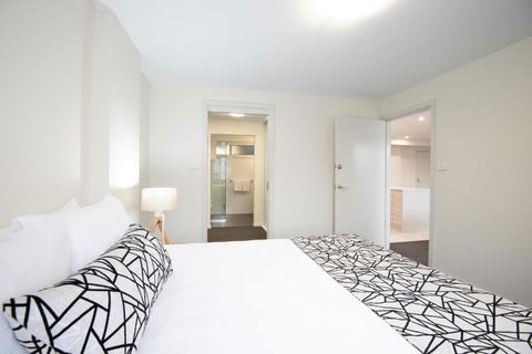 Warners Bay Apartments - Accommodation Port Macquarie 3