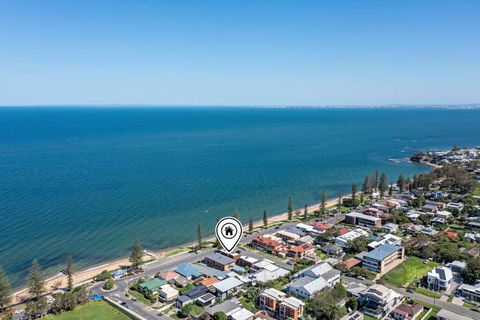 Waterfront Bliss In Margate - 30 Min From Brisbane - Accommodation Port Macquarie 3