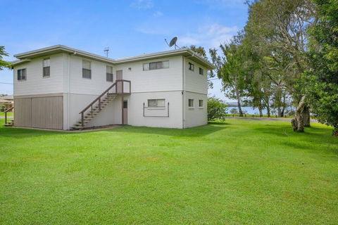 Welcome To Waterfront Views - Accommodation Port Macquarie 1