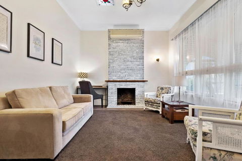 White On Wright Clare - Accommodation Port Macquarie 3