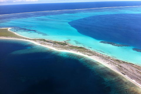 Abrolhos Islands Fixed-Wing Scenic Flight - Accommodation Port Macquarie 1