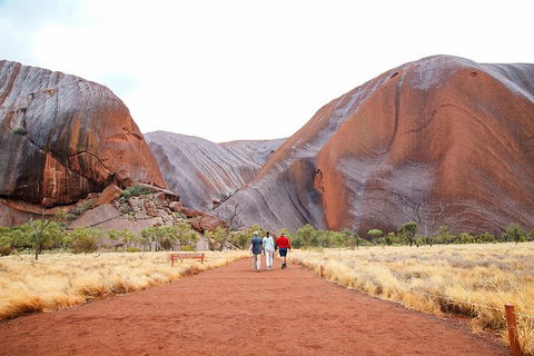 2-Day Uluru (Ayers Rock) And Kata Tjuta Trip From Alice Springs - Accommodation Port Macquarie 1