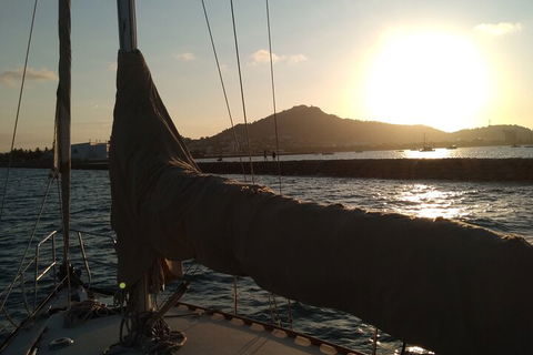 Townsville Small Group Sunset Sail Sailing Cruise Boat Tour Charter Hire - Accommodation Port Macquarie 2
