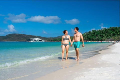 Whitehaven Beach Half-Day Cruises - Accommodation Port Macquarie 3