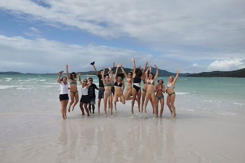 2-Night Whitsundays Sailing Cruise Incl. Whitehaven Beach & Great Barrier Reef - Accommodation Port Macquarie 4