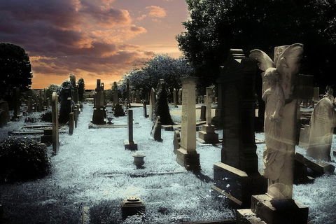 Southport Cemetery Paranormal Activity Tour QUEENSLAND - Accommodation Port Macquarie 1