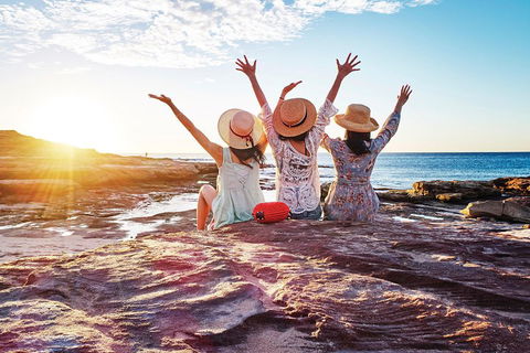 4-Day Coastal Loop Via Monkey Mia Wild Dolphins Kalbarri Pinnacles Perth Return - Accommodation Port Macquarie 4