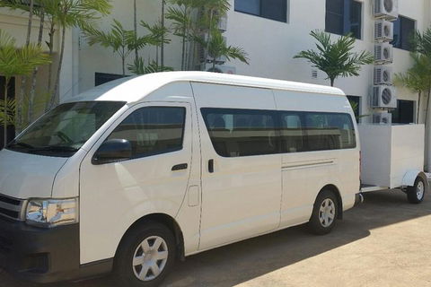 Airport Transfer To Or From Cairns Hotels For Up To 13 People - Accommodation Port Macquarie 2