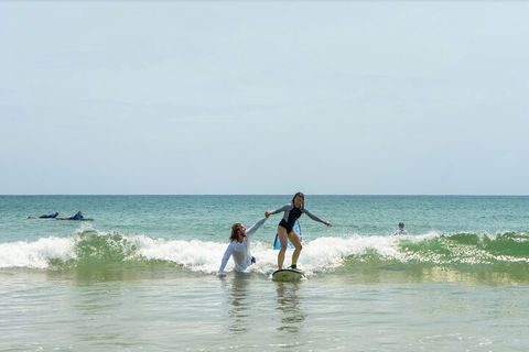 Private Beginners Surf Lessons, Noosa World Surf Reserve - Accommodation Port Macquarie 0