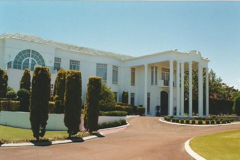 The Billionaire Club - Accommodation Port Macquarie 2