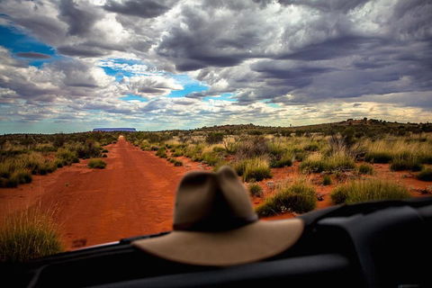 Mount Conner 4WD Small Group Tour From Ayers Rock Including Dinner - Accommodation Port Macquarie 4